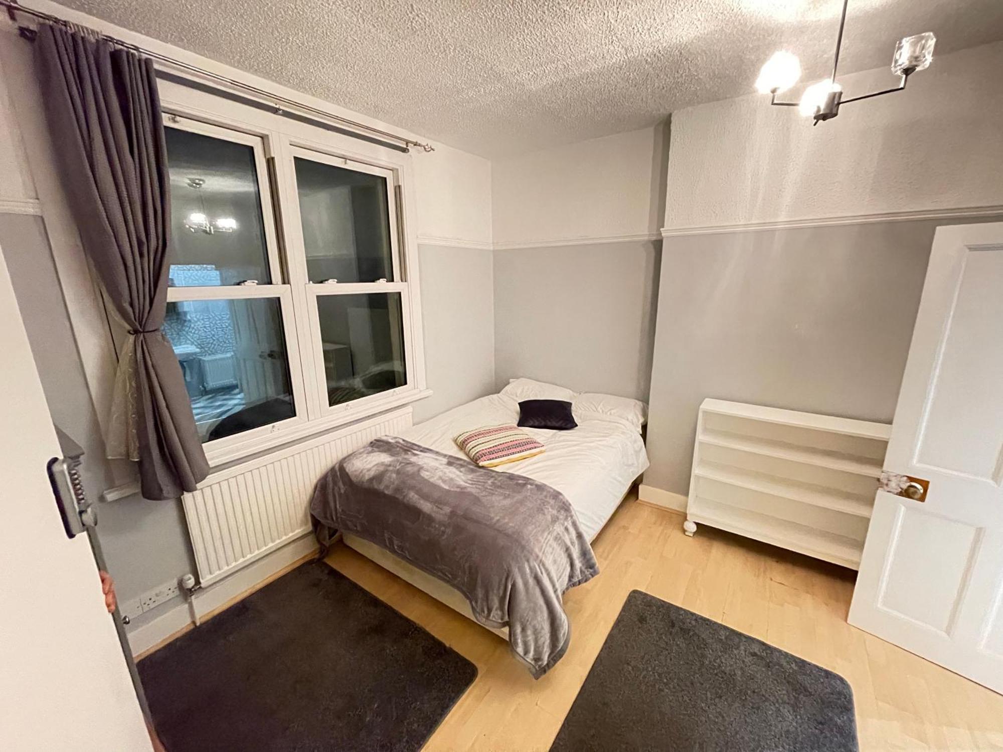 Room With Private Bathroom And Shared Kitchen London Luaran gambar
