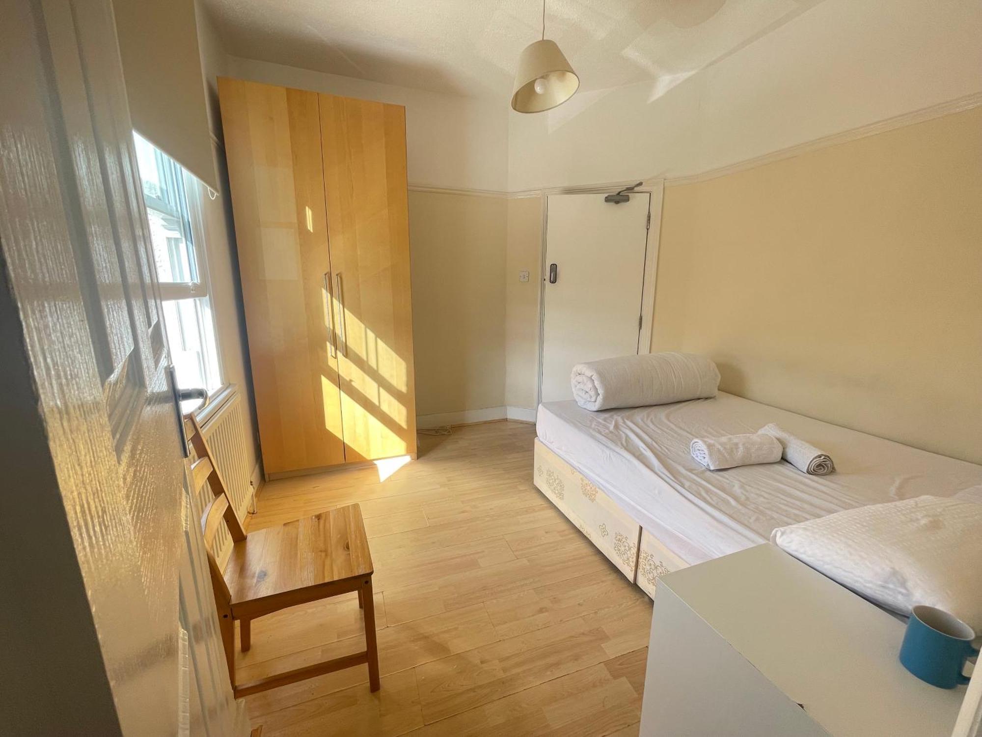 Room With Private Bathroom And Shared Kitchen London Luaran gambar