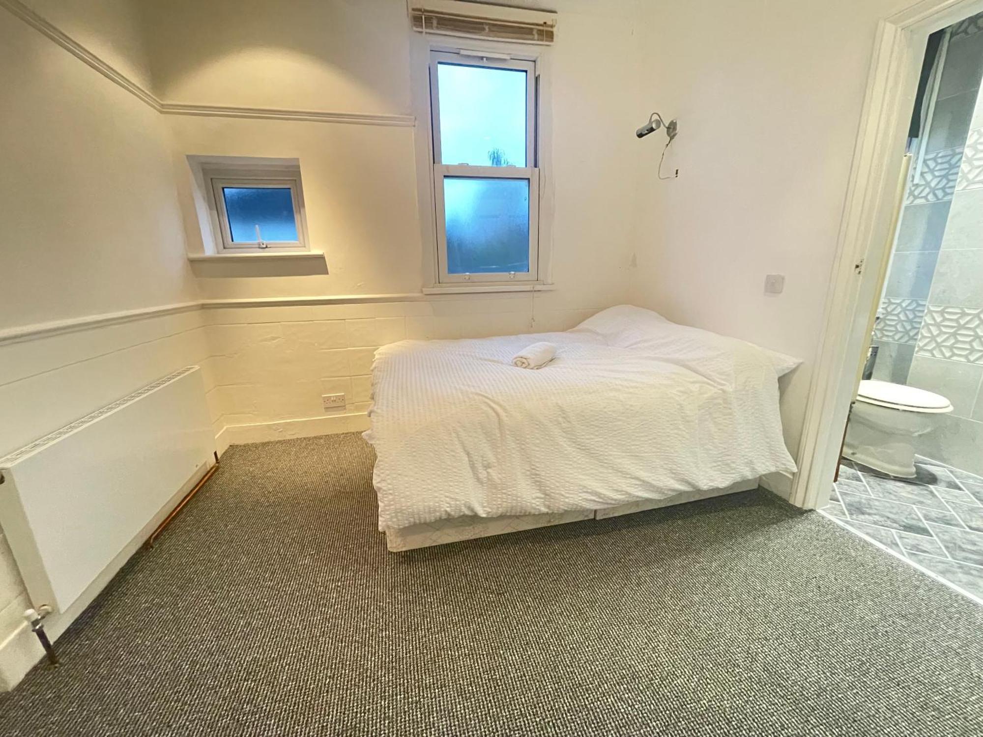 Room With Private Bathroom And Shared Kitchen London Luaran gambar